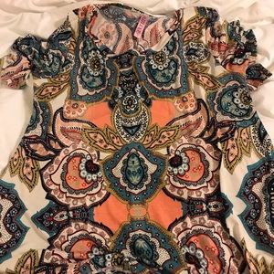 Dazzle Up tunic top size M